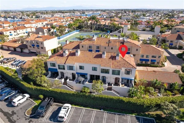 $1,030,000 | 16425 Martin Lane, Unit 241, Huntington Beach, CA 92649