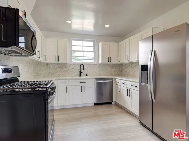 $6,999 | 7101 West 85th Street, Los Angeles, CA 90045