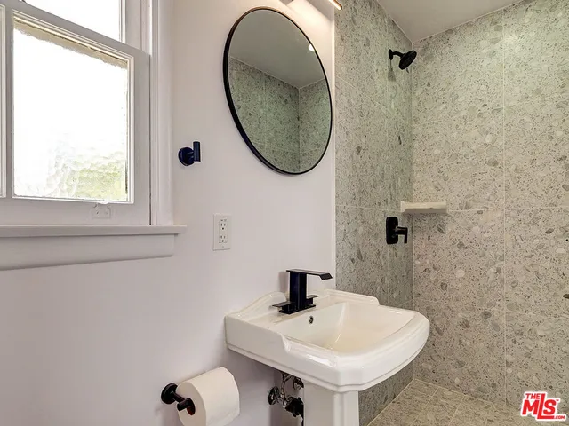 $6,999 | 7101 West 85th Street, Los Angeles, CA 90045