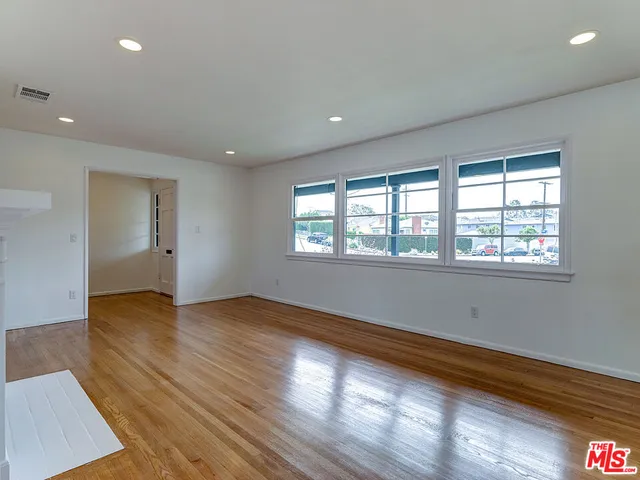 $6,999 | 7101 West 85th Street, Los Angeles, CA 90045