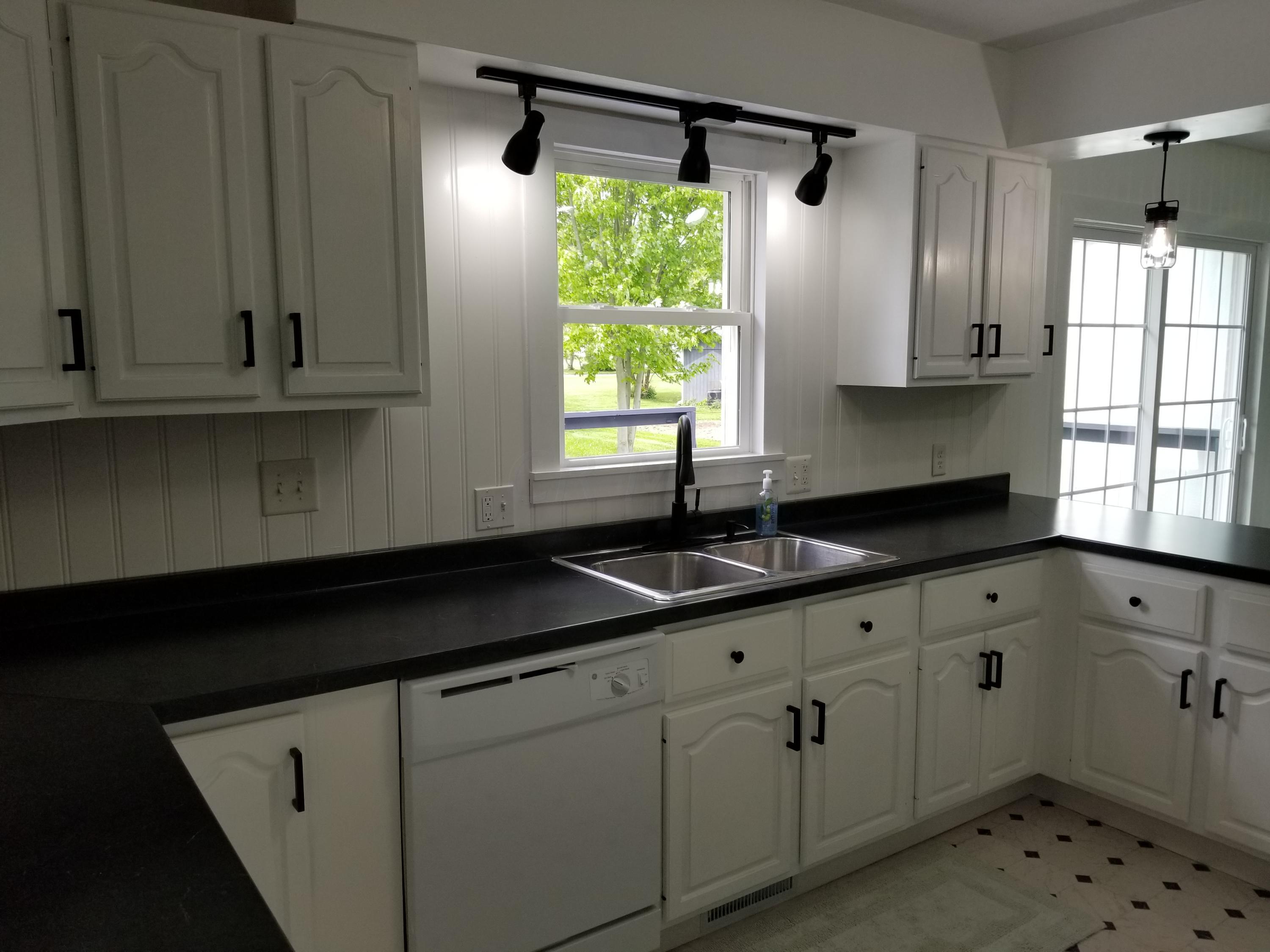 519 Lower Green Valley Road Mount Vernon, OH 43050 - Photo 13 of 37
