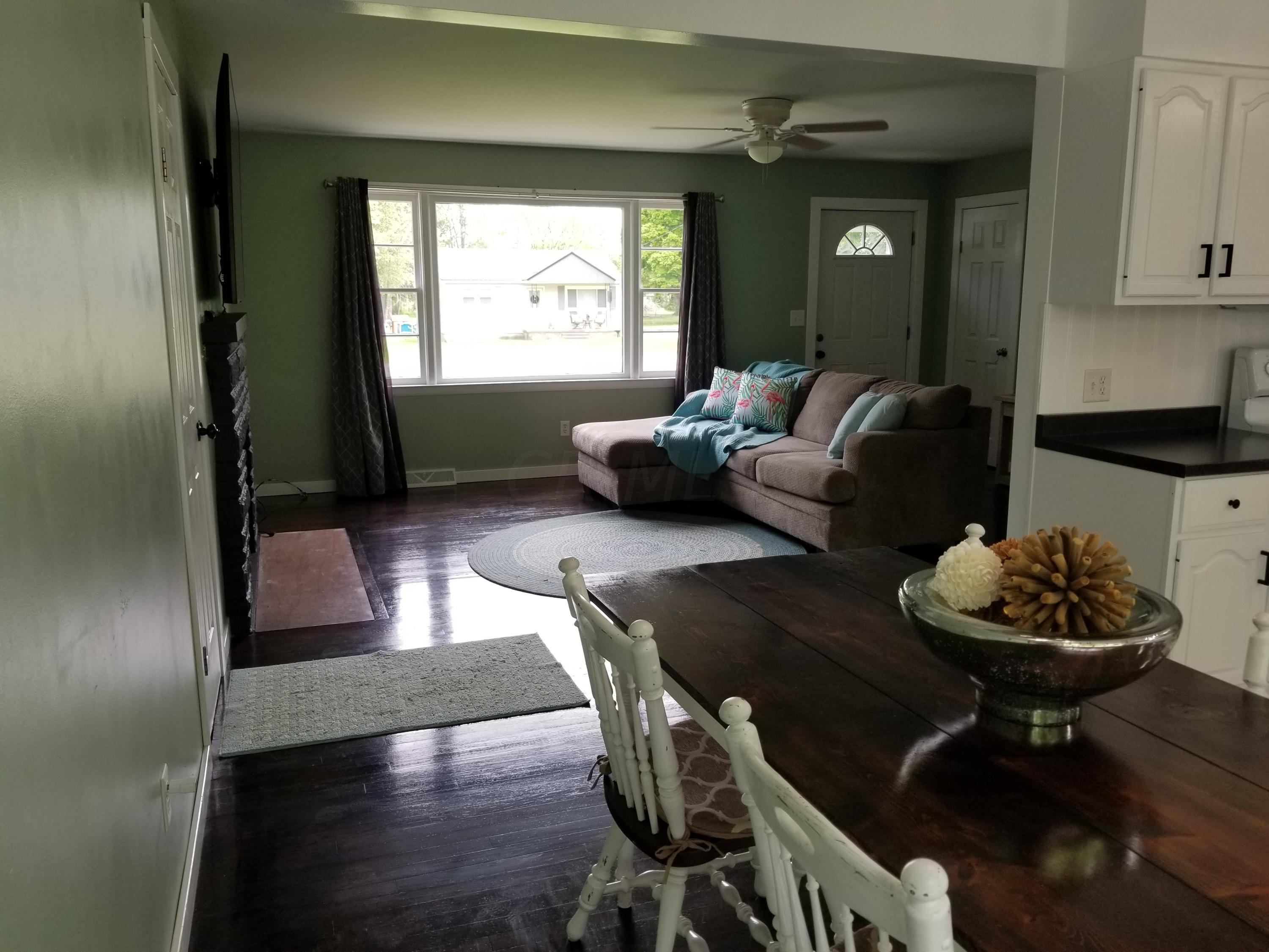 519 Lower Green Valley Road Mount Vernon, OH 43050 - Photo 5 of 37