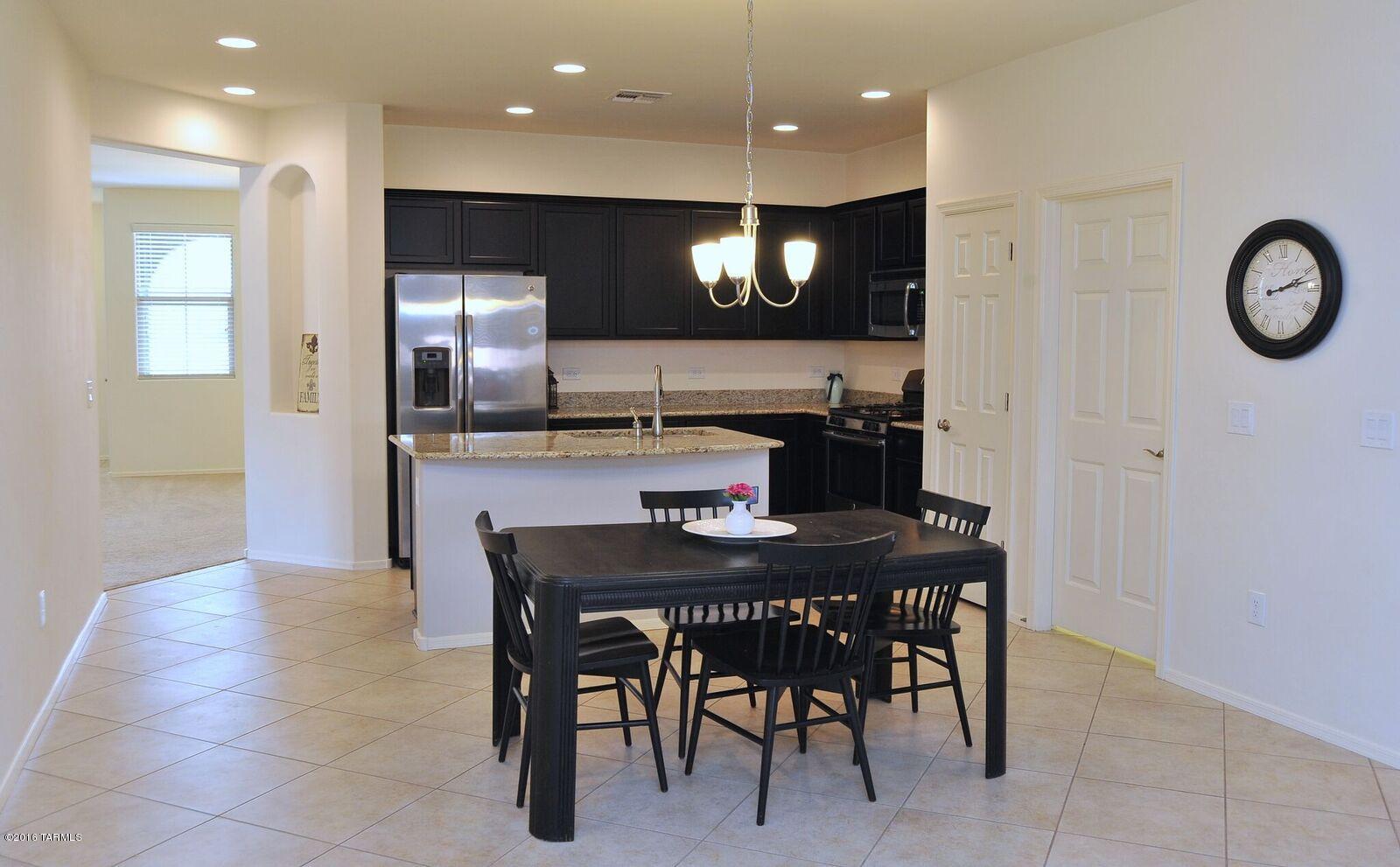 39033 South Running Roses Lane Saddlebrooke, AZ 85739 - Photo 3 of 24