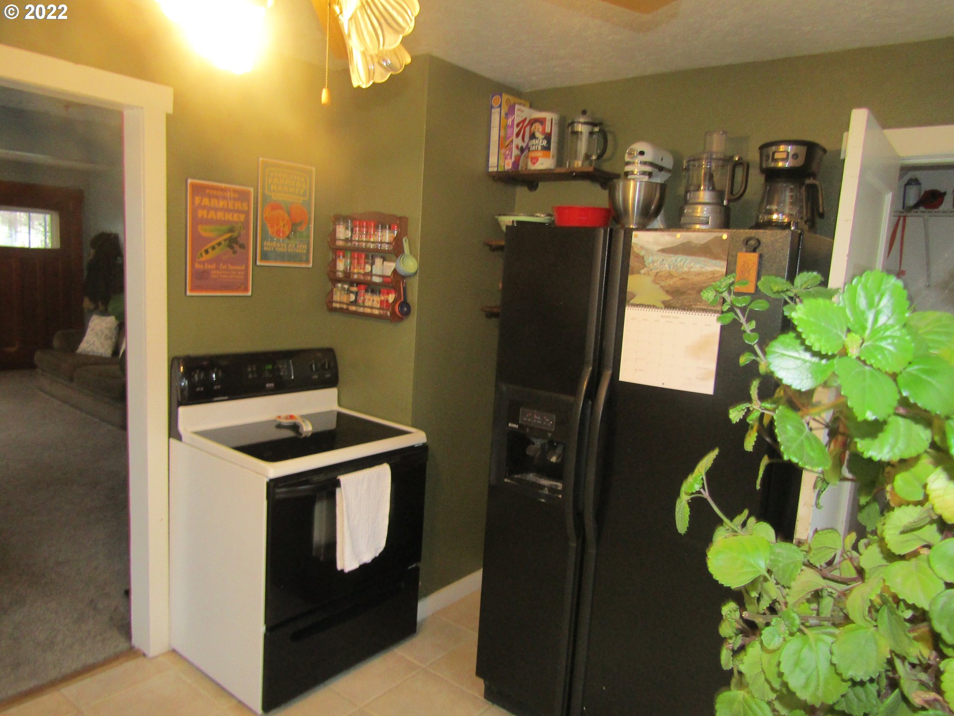 807 Southwest 2nd Street Pendleton, OR 97801 - Photo 10 of 21 a utility room with multiple dryer and washer