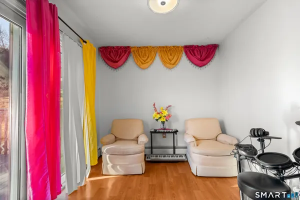 $299,900 | 15 Kenneth Circle, Waterbury, CT 06710