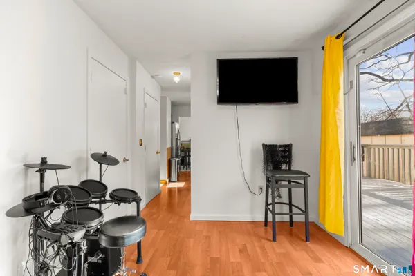 $299,900 | 15 Kenneth Circle, Waterbury, CT 06710