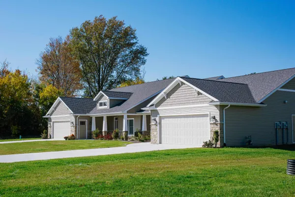 $2,380 | 3209 West Bartlett Drive, New Haven, IN 46774