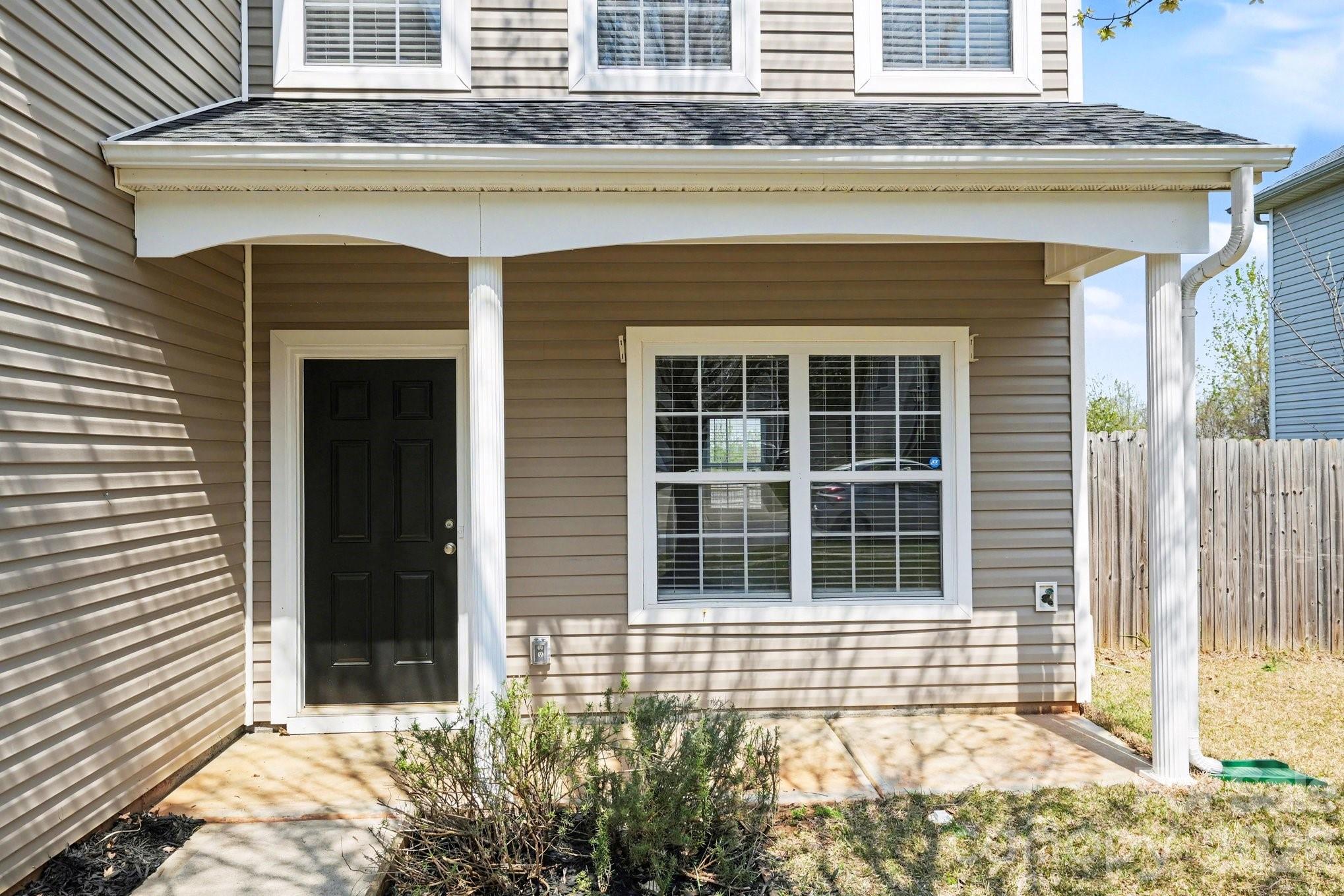 581 Winborne Avenue Southwest Concord, NC 28025 - Photo 4 of 31