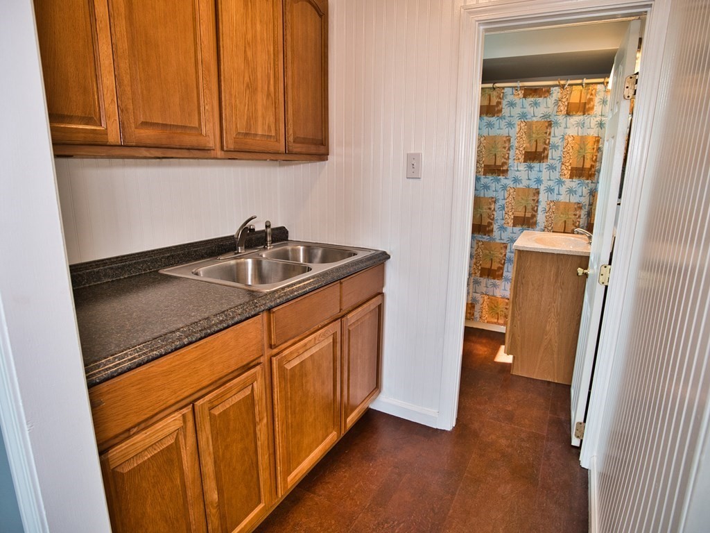 219 Buffinton Street Fall River, MA 02721 - Photo 15 of 40