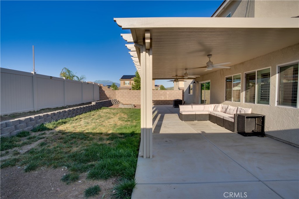 1328 Prosperity Place Hemet, CA 92543 - Photo 32 of 40 a view of an outdoor space