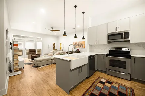 $485,000 | 5711 Ross Avenue, Unit 6, Dallas, TX 75206