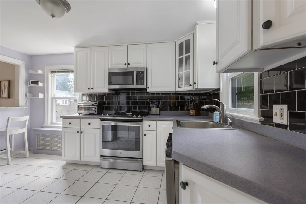4 Maxdale Road Worcester, MA 01602 - Photo 5 of 36 Gallery Image 5