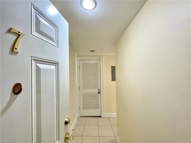 $2,650 | 14 Dresser Street, Unit 7, Newport, RI 02840