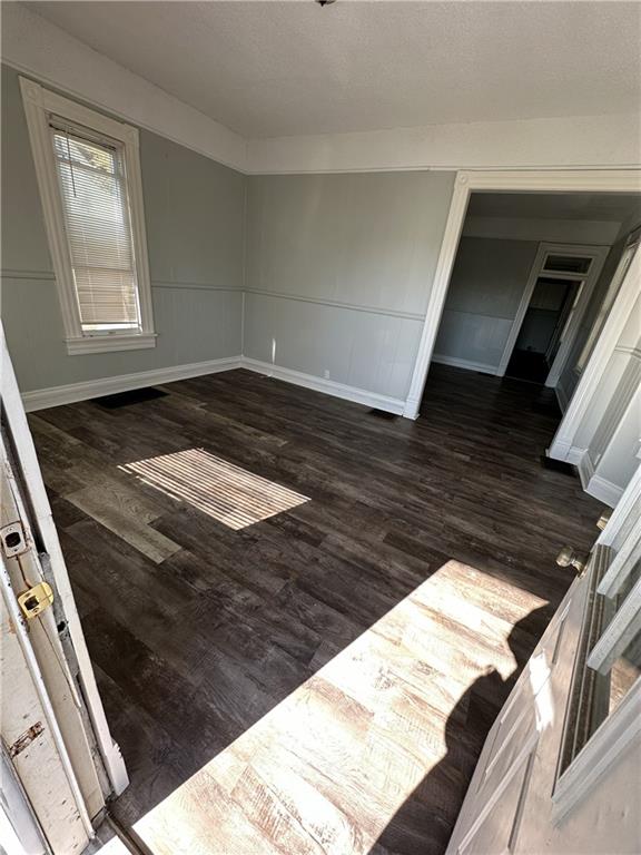 1321 Ridenbaugh Street St. Joseph, MO 64501 - Photo 3 of 17