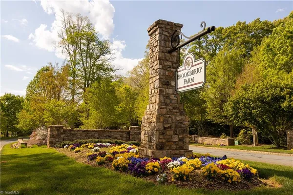1811 Chanterelle Court, Winston-Salem, NC 27106