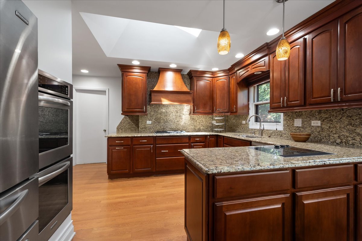 2821 Covert Road Glenview, IL 60025 - Photo 14 of 28