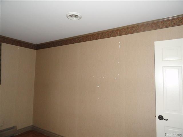 2350 Beacon Road Imlay City, MI 48444 - Photo 19 of 24 room 2.jpg