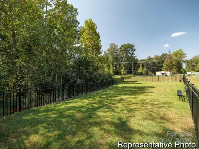 a view of a water fountain
