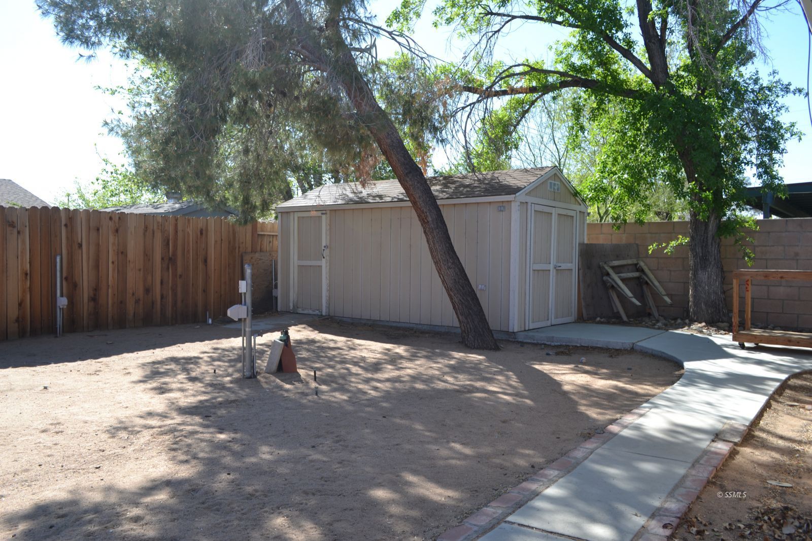 228 South Greenlawn Street Ridgecrest, CA 93555 - Photo 11 of 35