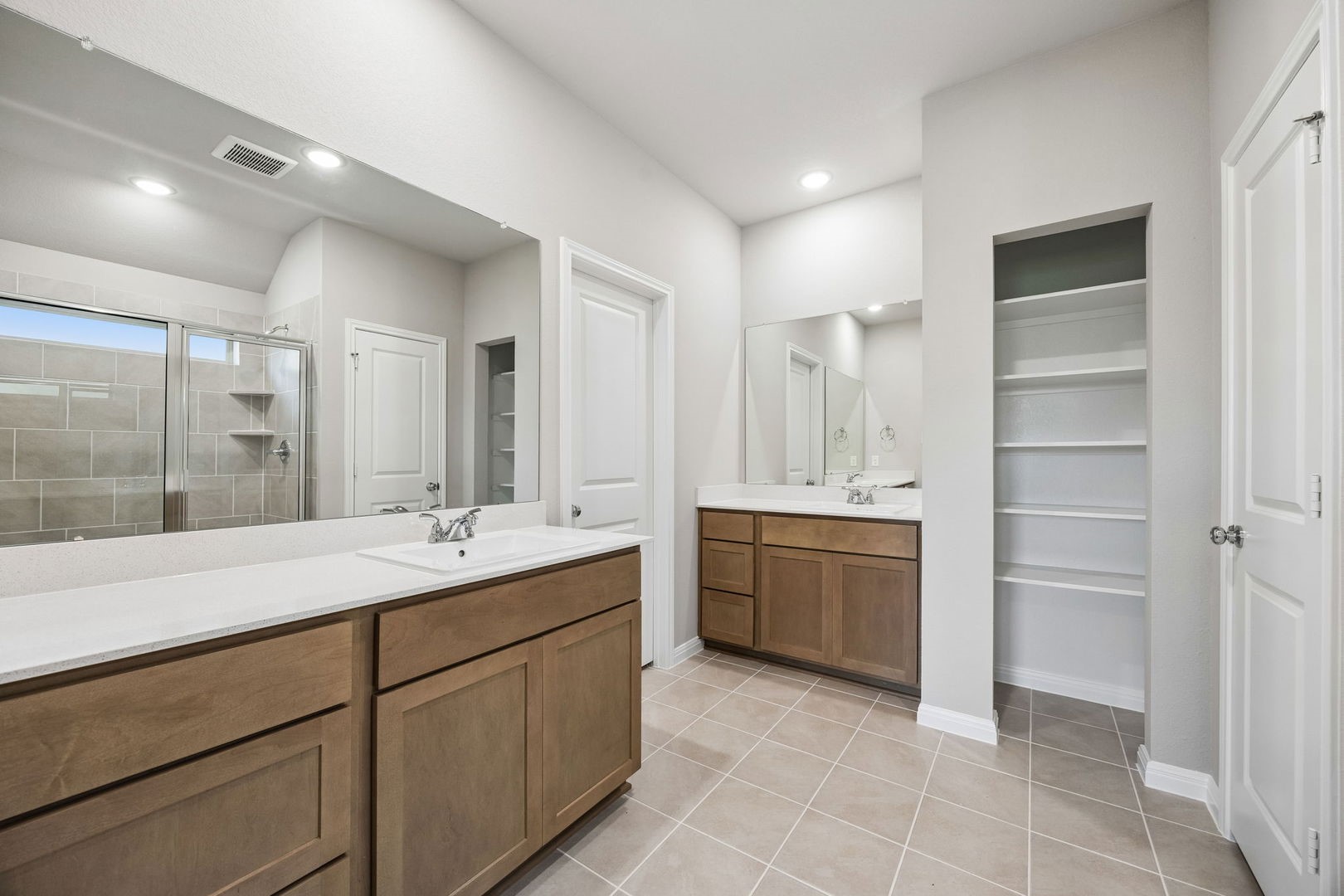 31108 Rena Coast Drive Huffman, TX 77336 - Photo 15 of 30 Primary Bathroom in the Sabine home plan by Trophy Signature Homes – REPRESENTATIVE PHOTO