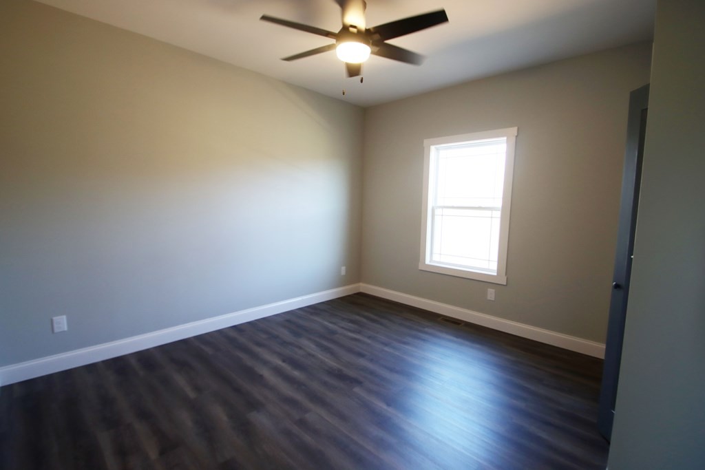 11799 Old Kentucky Road Walling, TN 38587 - Photo 16 of 20 Gallery Image 16