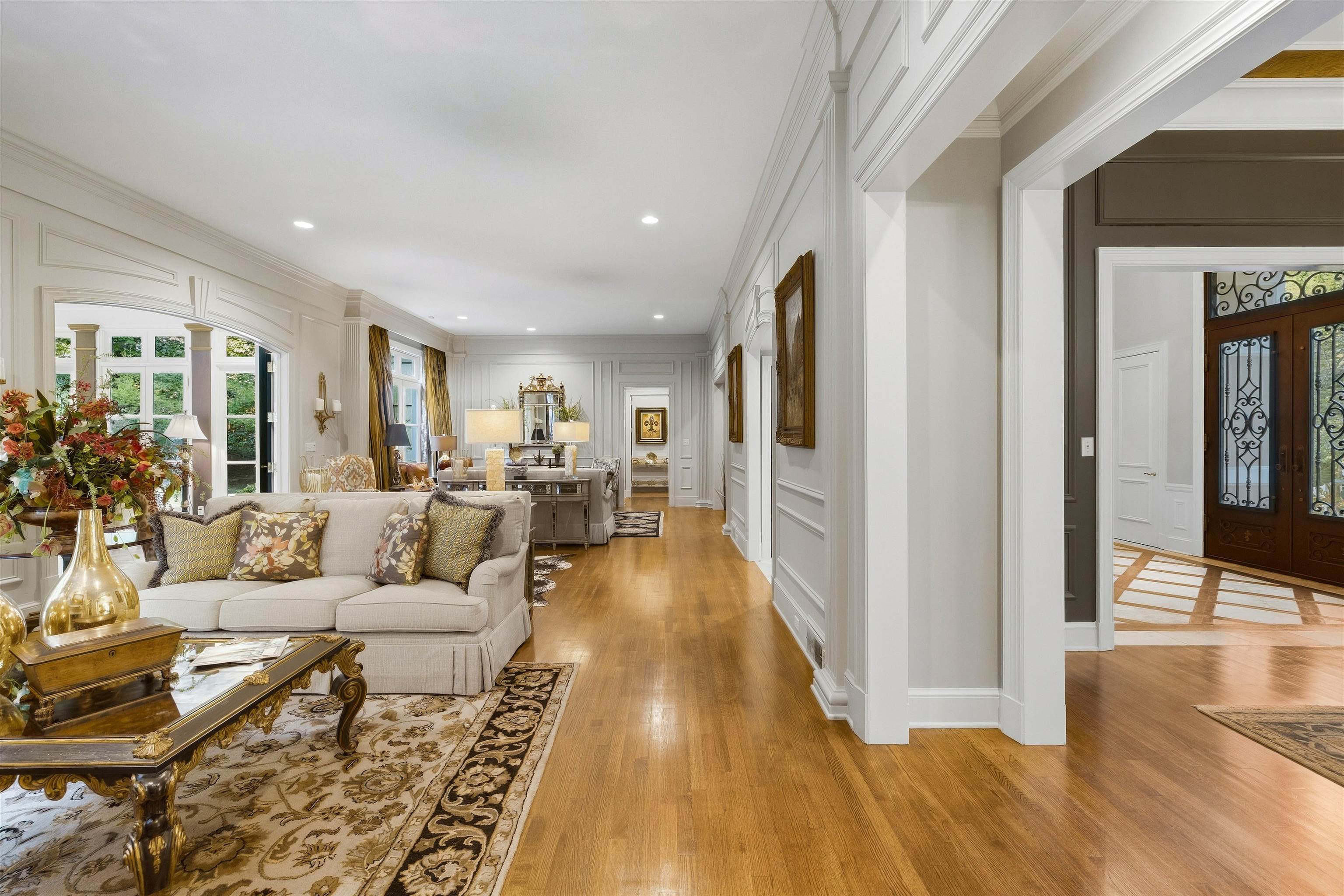 409 River Oaks Road North Memphis, TN 38120 - Photo 10 of 40 Gallery Image 10