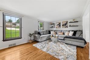 283 Brookwood Road Venetia, PA 15367 - Photo 5 of 36 a living room with furniture and a window