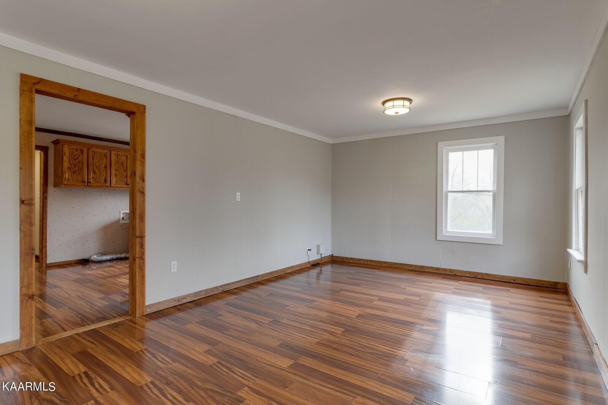 108 Davidson Street Deer Lodge, TN 37726 - Photo 5 of 30 Gallery Image 5