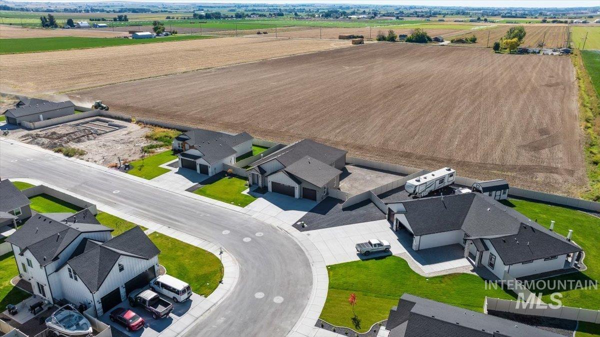 563 Moonstone Road Kimberly, ID 83341 - Photo 40 of 48 Paved cul-de-sac street with concrete sidewalks