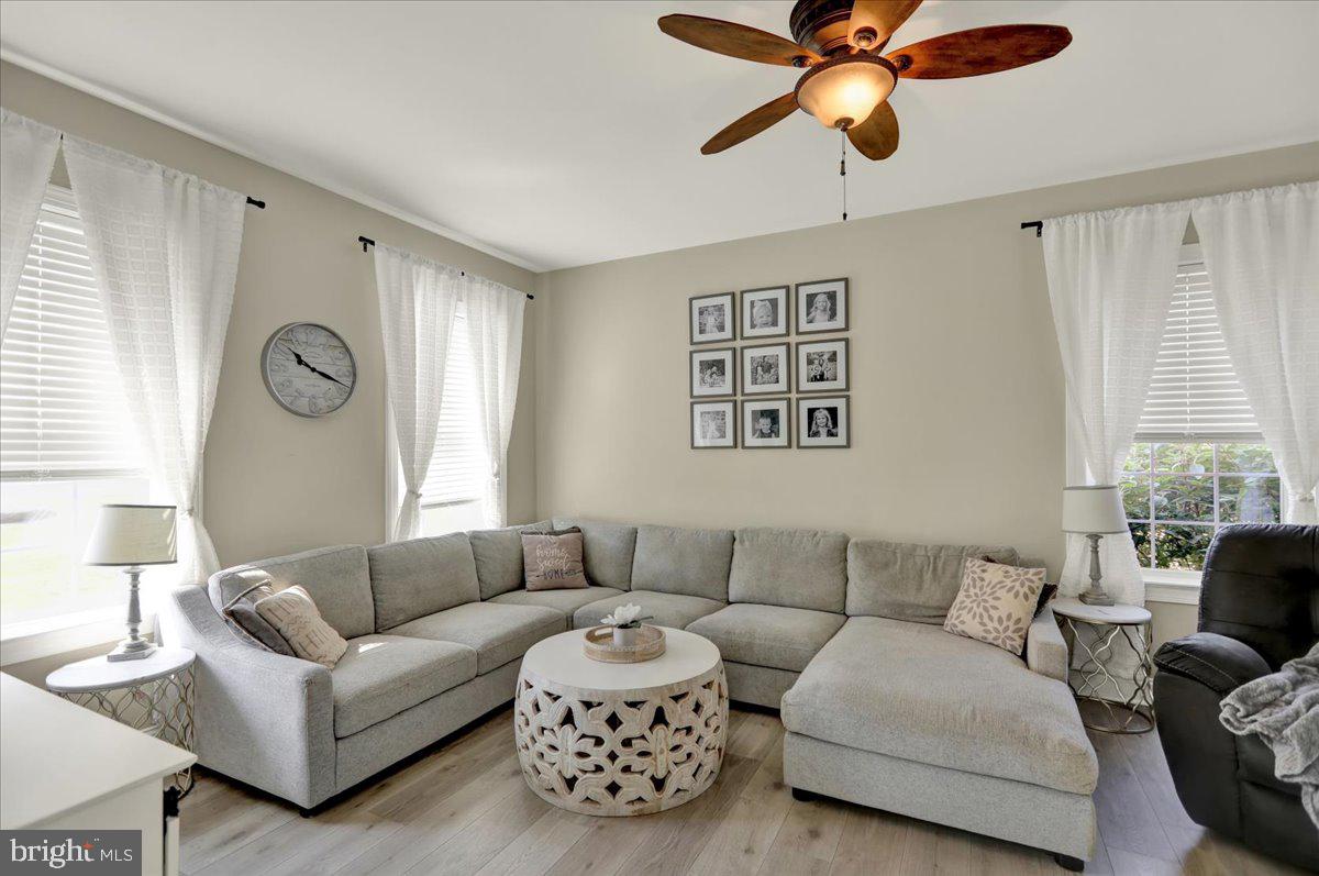 35 Krall Road Myerstown, PA 17067 - Photo 10 of 47 Living Room