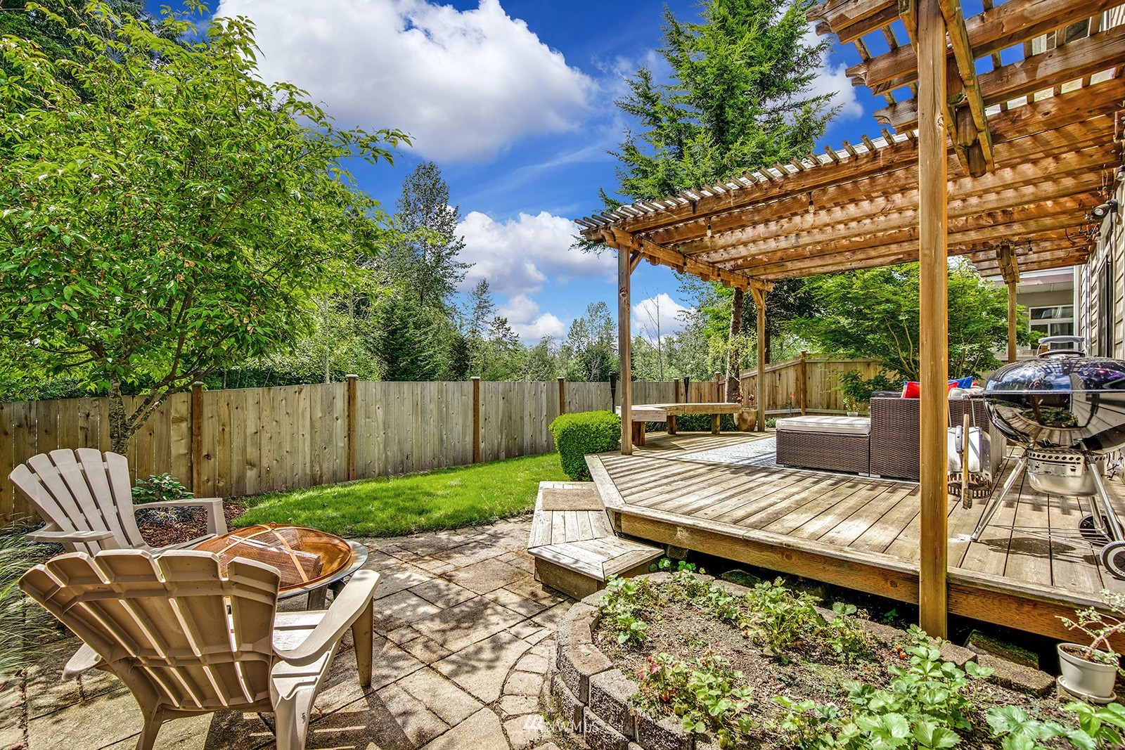 5831 Southeast 2nd Court Renton, WA 98059 - Photo 3 of 38 Gallery Image 3