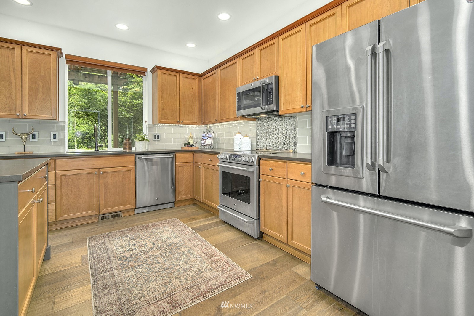 5831 Southeast 2nd Court Renton, WA 98059 - Photo 9 of 38 Gallery Image 9