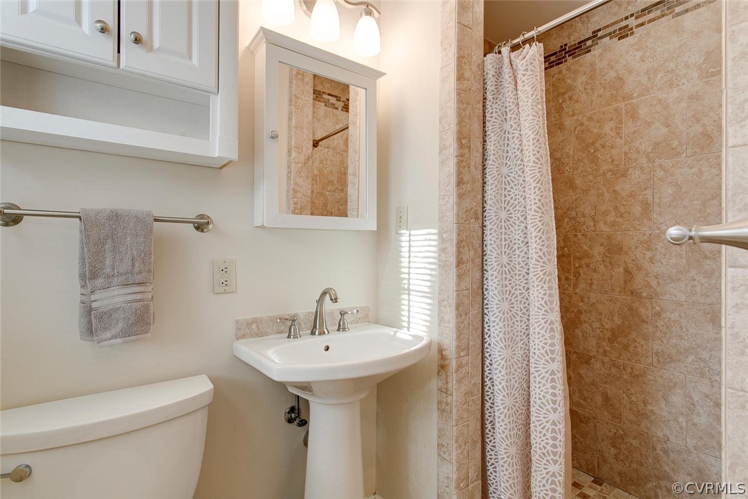 7517 Marilea Road Richmond, VA 23225 - Photo 18 of 24 Gallery Image 18