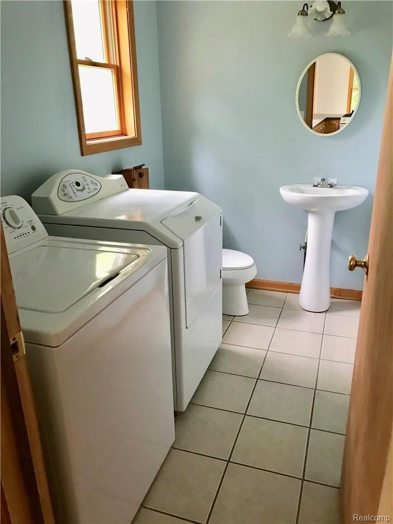3540 East Allen Road Howell, MI 48855 - Photo 5 of 13 fullsizeoutput_9b3.jpeg