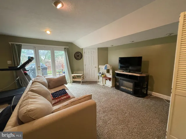 $2,970 | 104 Carol Court, Lansdale, PA 19446