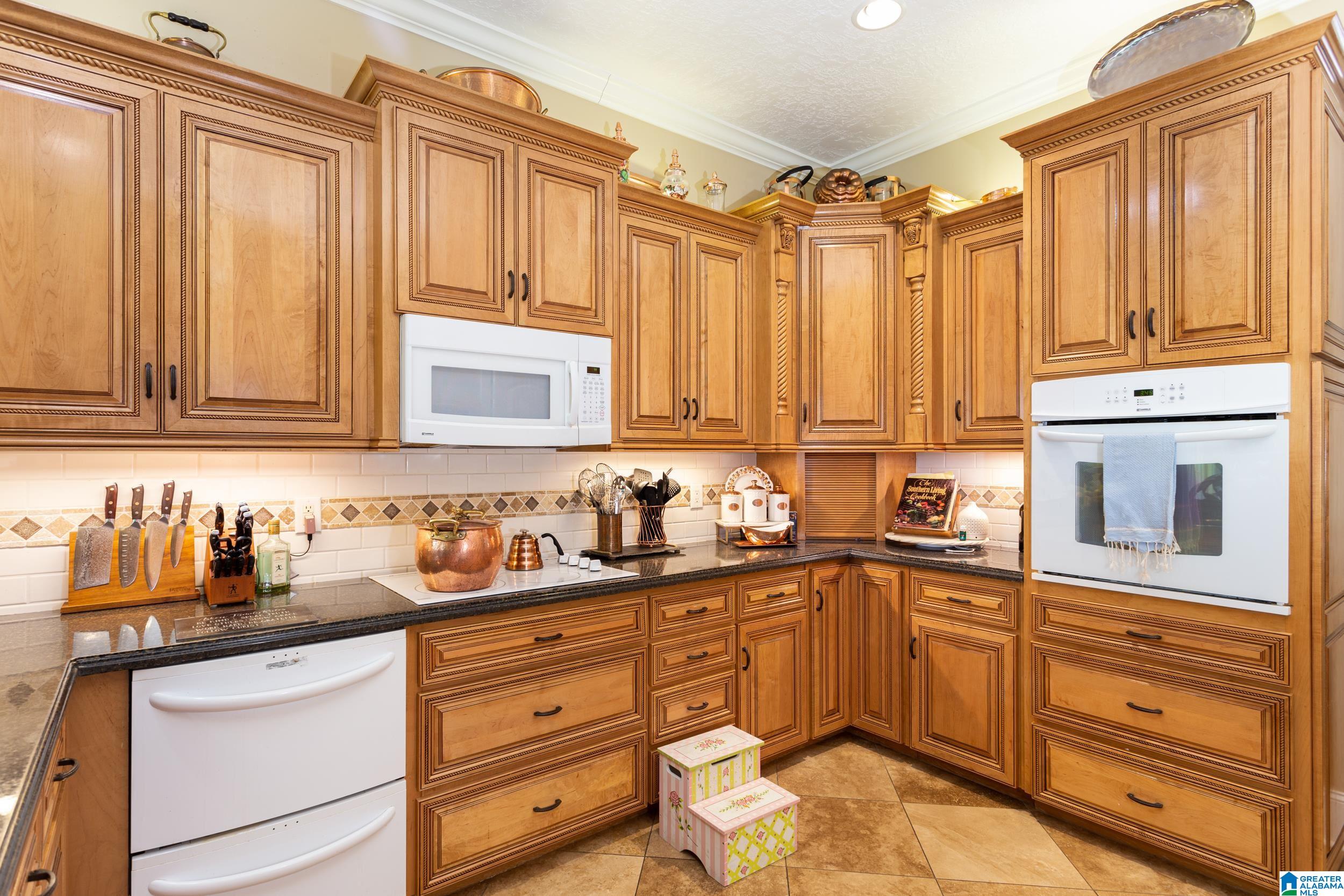 268 Olde Spring Road Anniston, AL 36207 - Photo 3 of 48