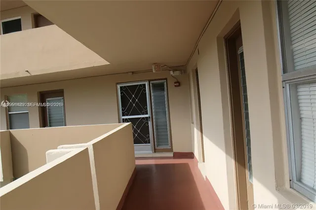 $2,350 | 1401 Northeast 191st Street, Unit D217, Miami, FL 33179