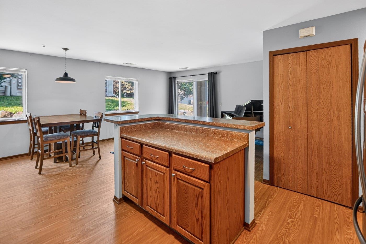 952 Rockefeller Lane Madison, WI 53704 - Photo 6 of 19