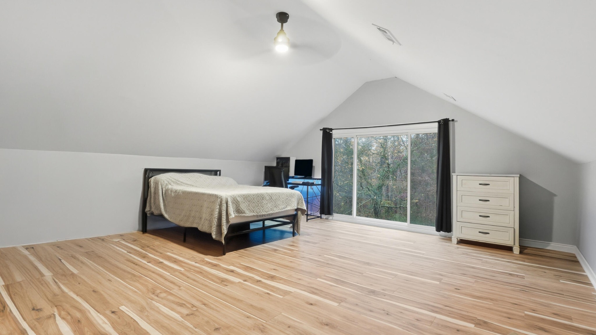 3591 Kings Road Chattanooga, TN 37416 - Photo 35 of 66 a bedroom with a bed and a dresser