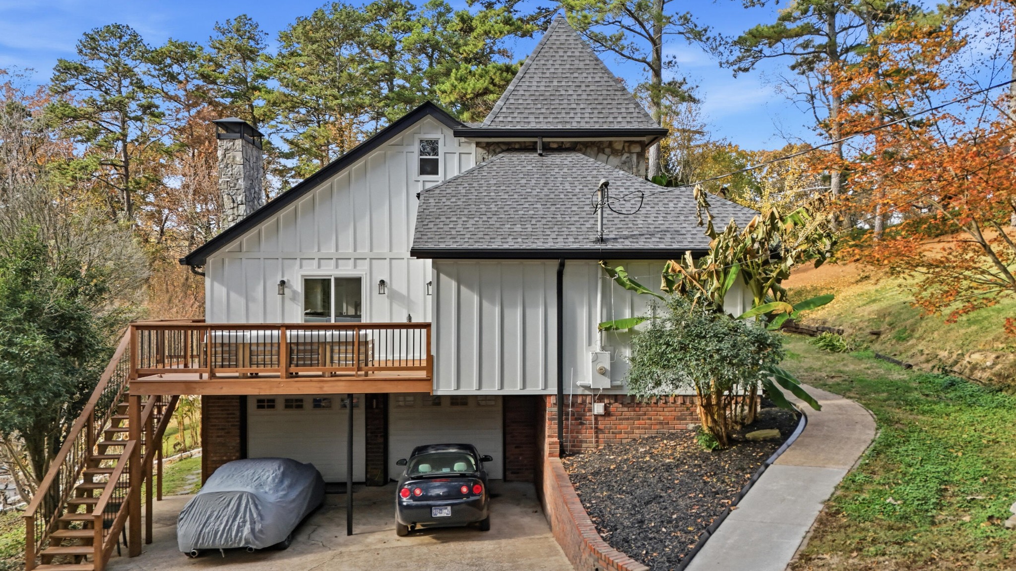 3591 Kings Road Chattanooga, TN 37416 - Photo 50 of 66 a front view of a house with garden