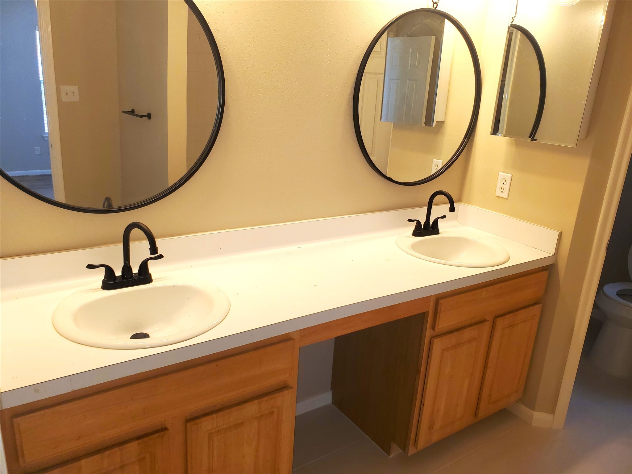 11802 Chetman Drive, Unit B Houston, TX 77065 - Photo 16 of 19