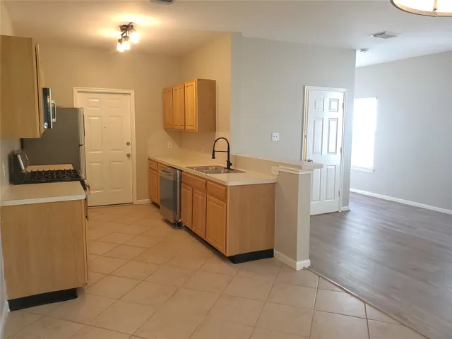 $1,595 | 11802 Chetman Drive, Unit B, Houston, TX 77065