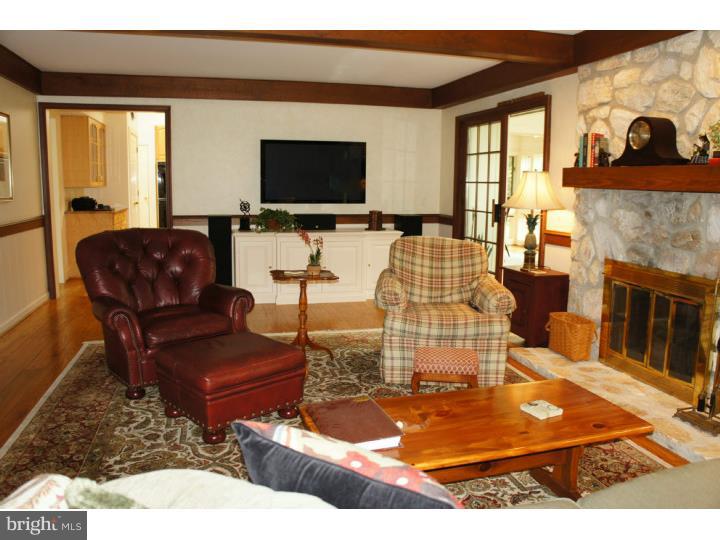 594 Sentinel Road Moorestown, NJ 08057 - Photo 9 of 24 Family Room