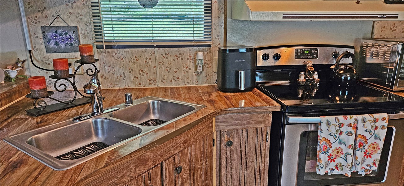 697 Rossman Road Denver, NY 12421 - Photo 7 of 30