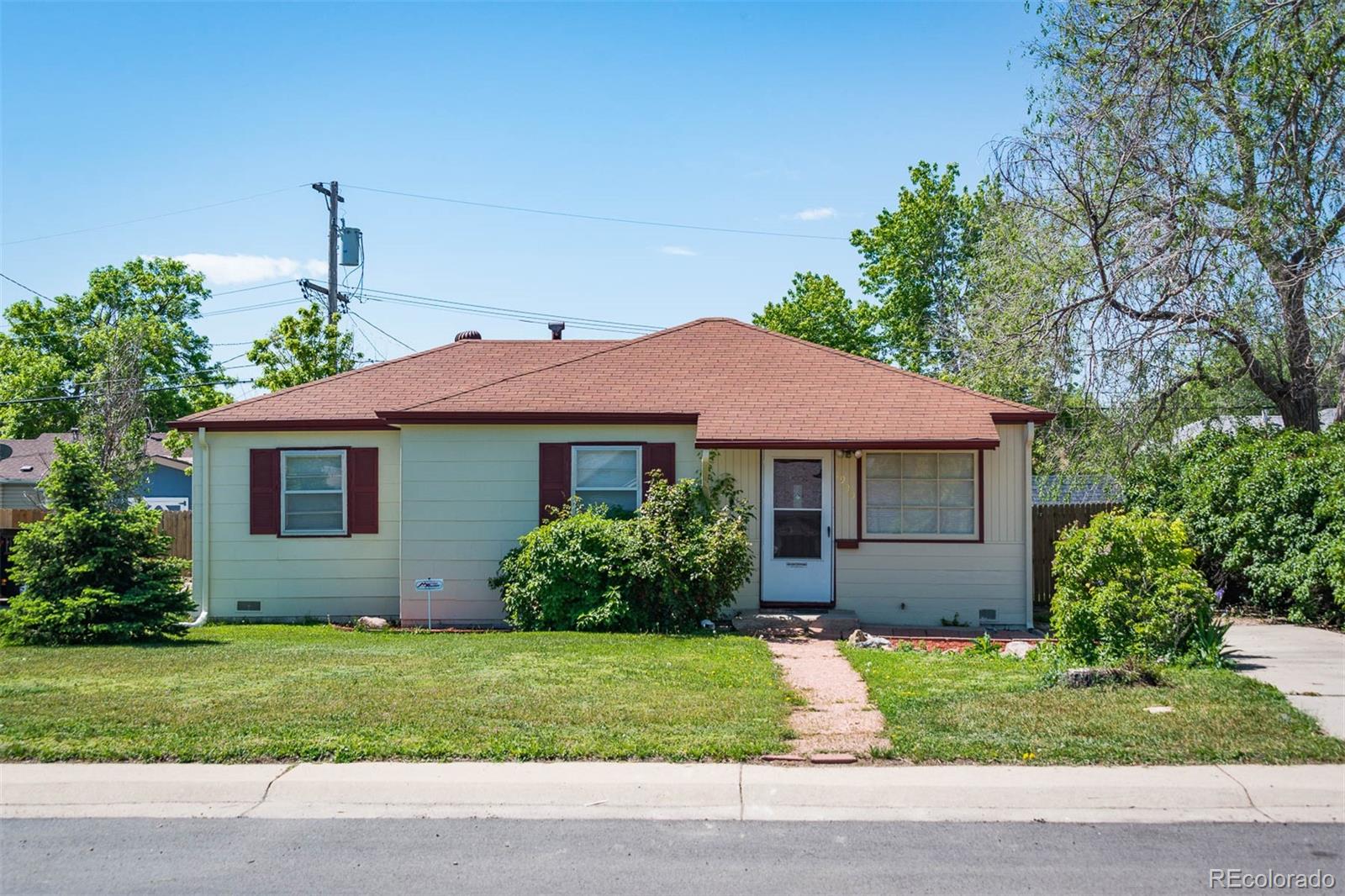 1900 Ruth Drive Thornton, CO 80229 - Photo 2 of 20 Gallery Image 2