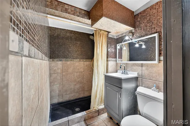 $84,000 | 2456 Wieck Drive, Jennings, MO 63136