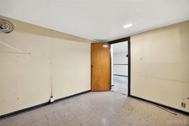 $84,000 | 2456 Wieck Drive, Jennings, MO 63136