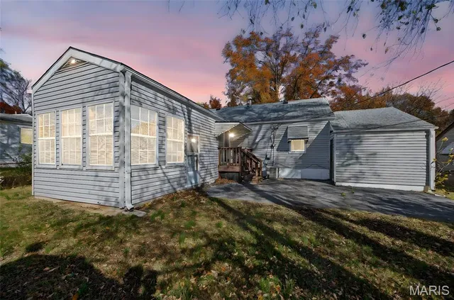 $84,000 | 2456 Wieck Drive, Jennings, MO 63136