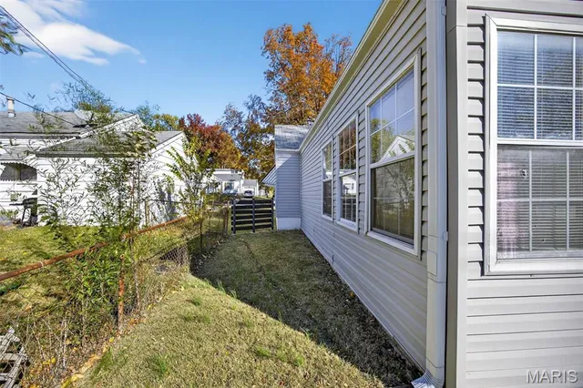 $84,000 | 2456 Wieck Drive, Jennings, MO 63136