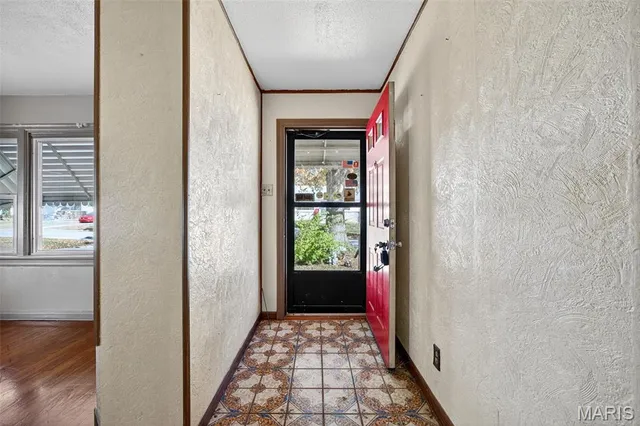 $84,000 | 2456 Wieck Drive, Jennings, MO 63136